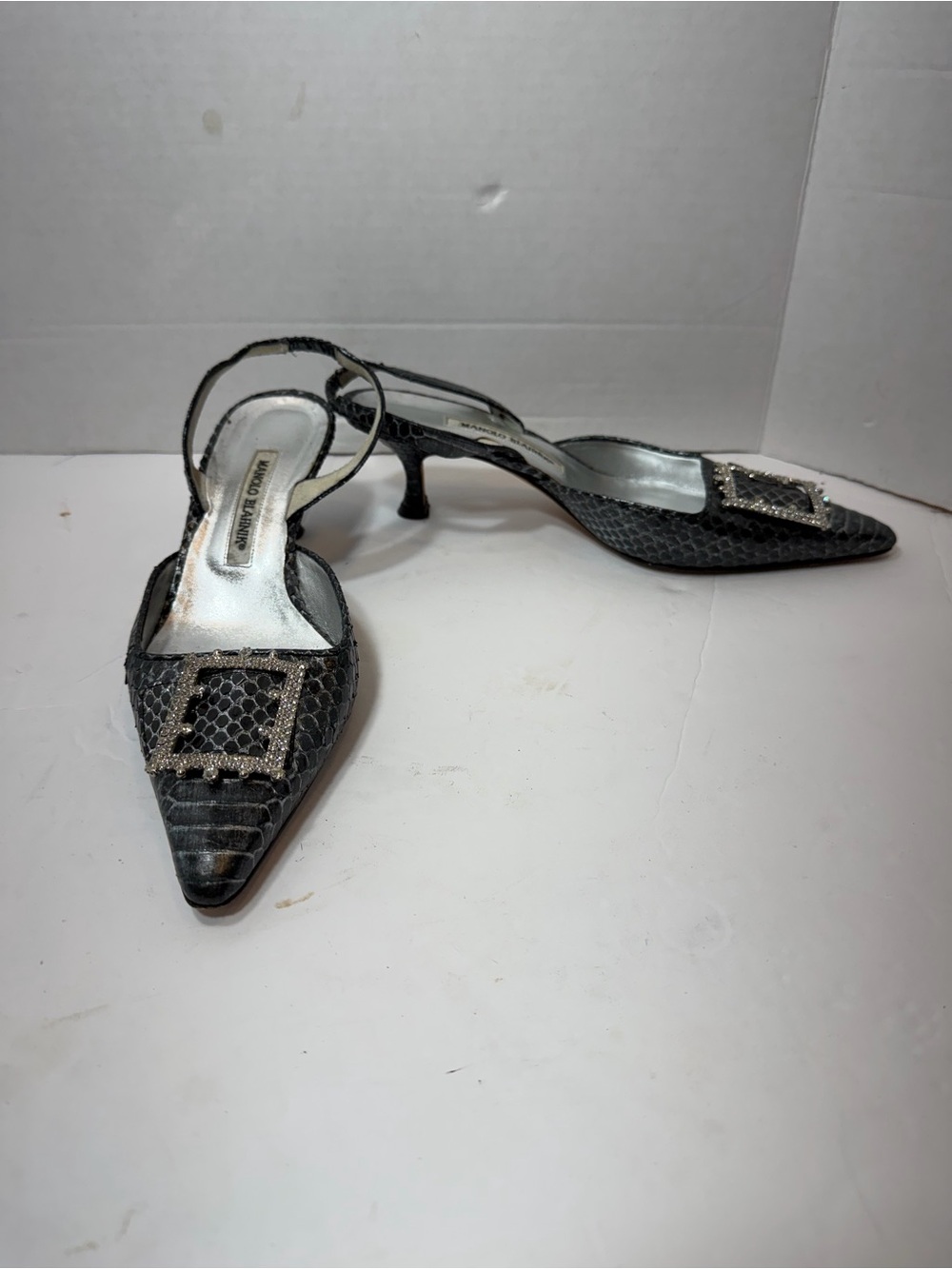 Manolo Blahnik Slingback Kitten Heel w/ Crystal Toe Buckles 39.5 Orig$825